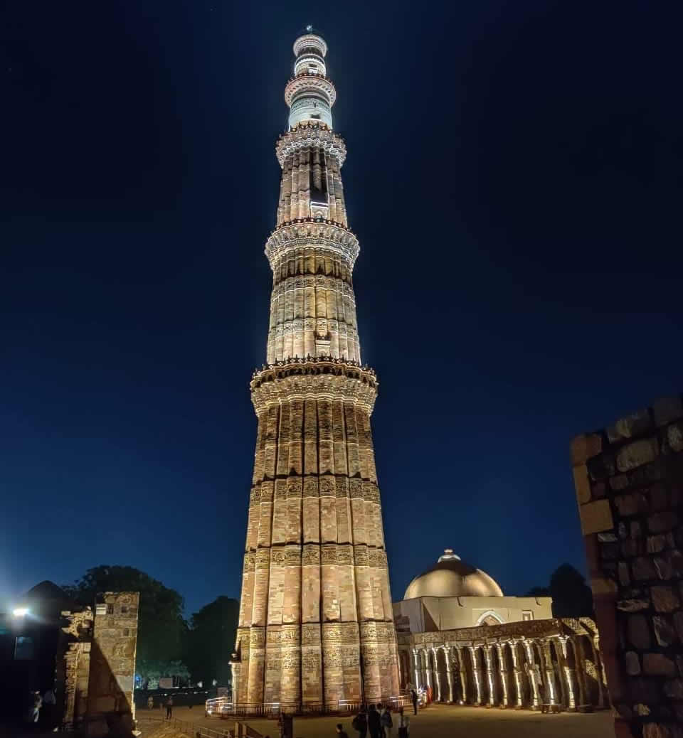 delhi city night tour by car with guide